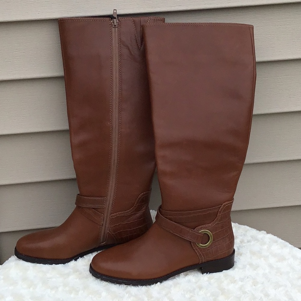 NWT Antonio Melani Boots